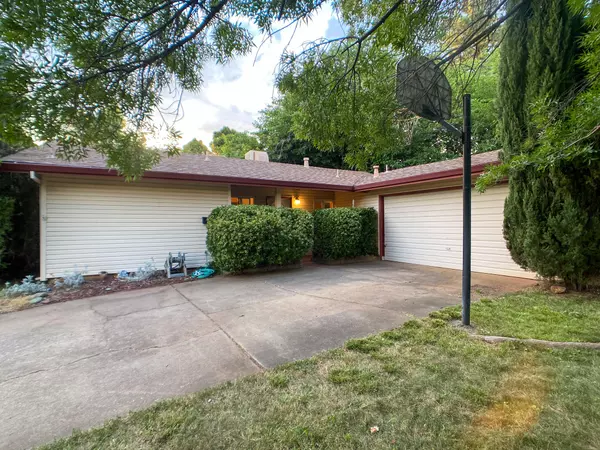 2336 Belladonna ST, Redding, CA 96002