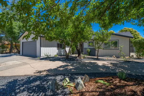 2933 Shasta View DR, Redding, CA 96002