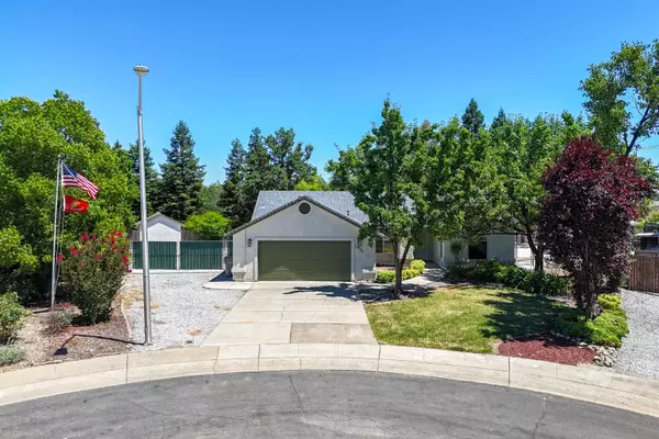 19399 Richsan CT, Redding, CA 96003