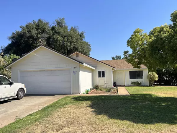 1905 Galaxy WAY, Redding, CA 96002