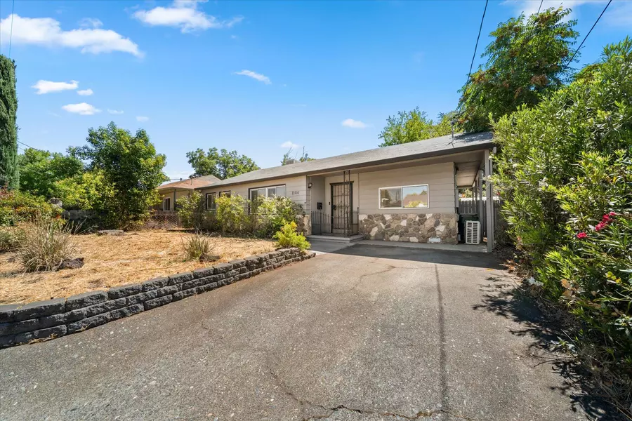 1104 2nd ST, Redding, CA 96002