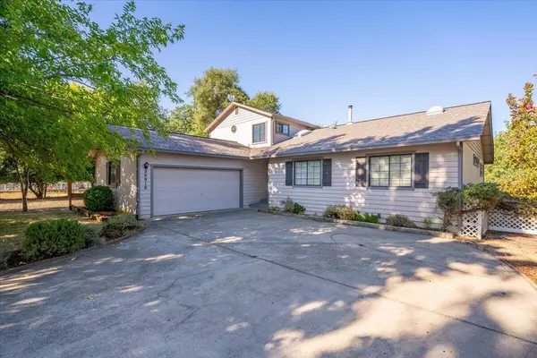 20910 Yogi Bear LN, Redding, CA 96003