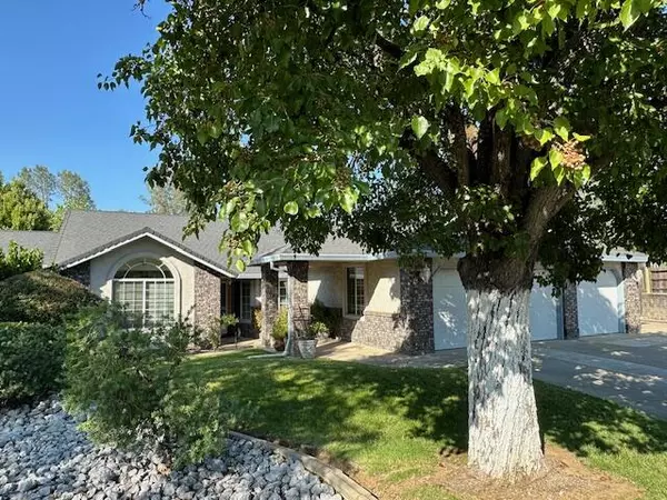 4311 Pintail DR, Redding, CA 96001