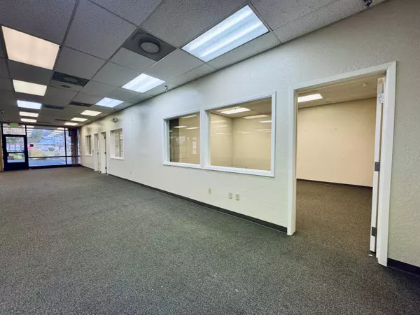 Redding, CA 96001,1812 Park Marina DR