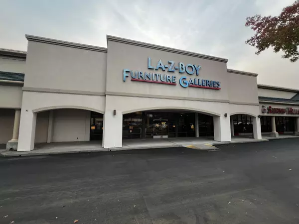 Redding, CA 96001,2363 Athens AVE