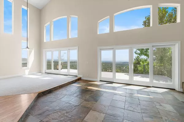 Redding, CA 96001,15223 Ledgewood DR