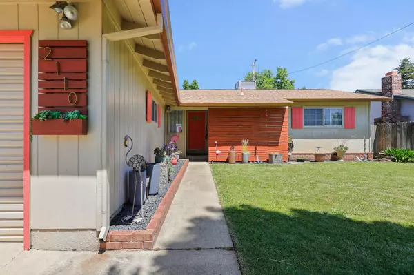 Redding, CA 96001,2110 Meadowbrook DR
