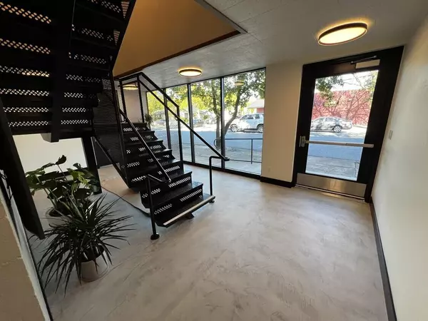 Redding, CA 96001,1304 East ST