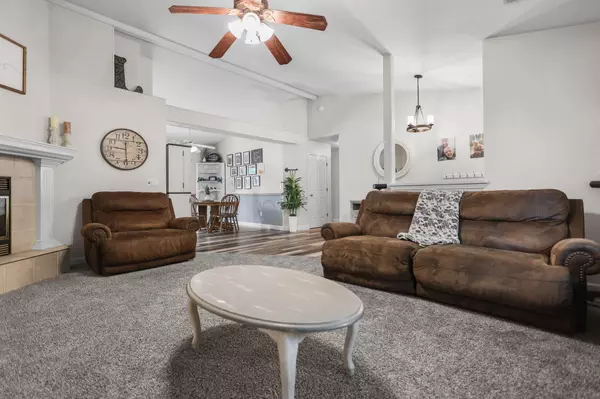 Redding, CA 96001,6813 Hemlock ST