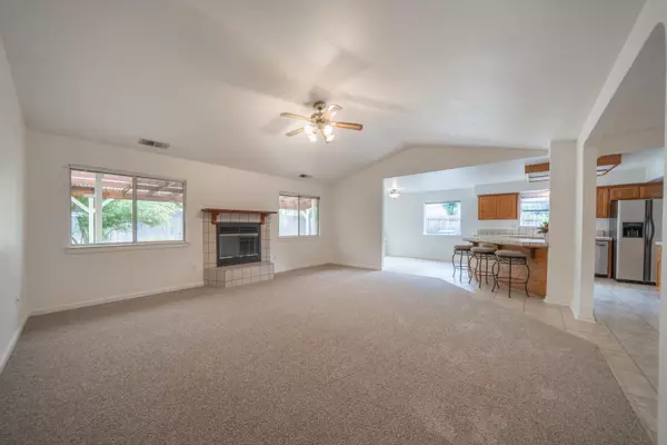 Redding, CA 96001,2166 Wicklow ST