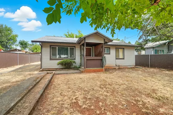 1995 Durrett ST,  Shasta Lake,  CA 96019