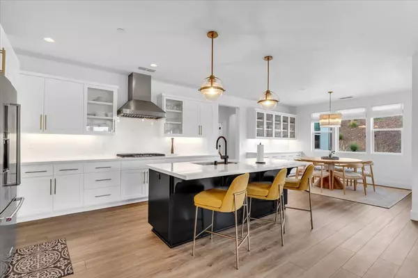 Redding, CA 96002,3875 Thomason TRL