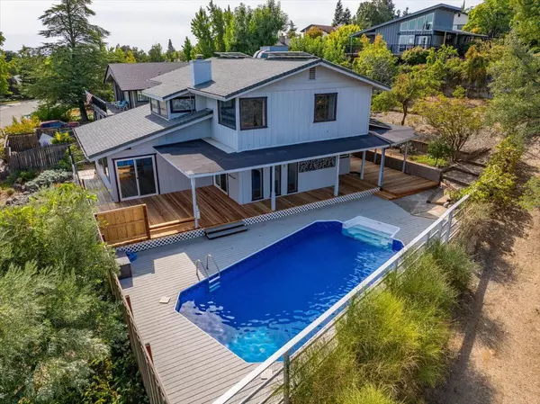 Redding, CA 96001,3325 Stratford AVE