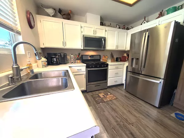 Shasta Lake, CA 96019,1011 North BLVD