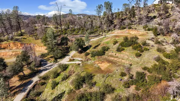 Redding, CA 96001,10249 Carrousel DR