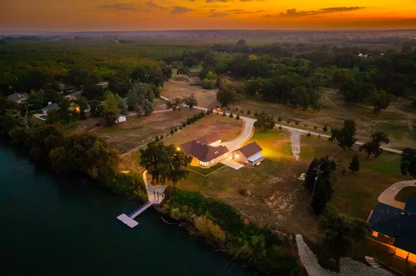 Anderson, CA 96007,22894 Blue Jay LN