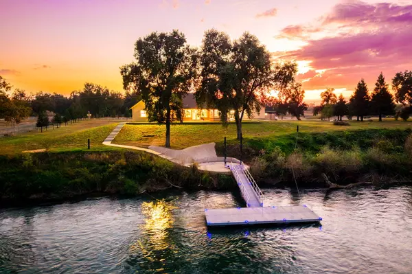 Anderson, CA 96007,22894 Blue Jay LN