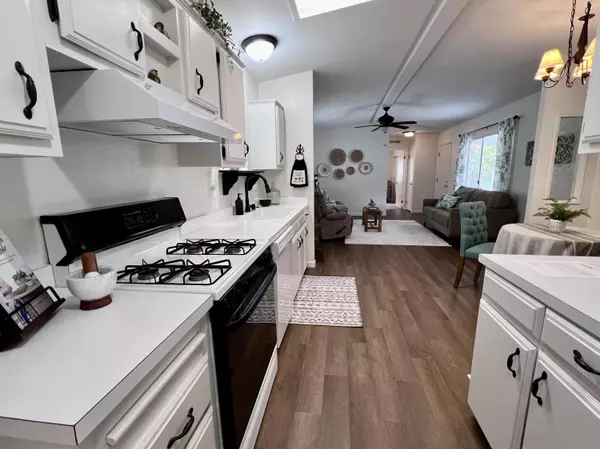 Redding, CA 96003,1269 Mountain Shadows BLVD