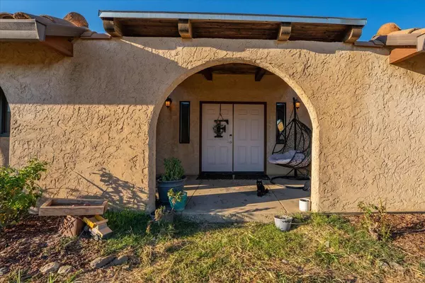 Corning, CA 96080,21550 Leaf AVE