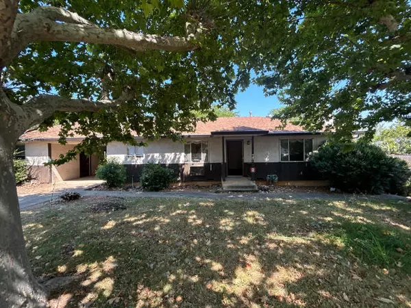 Redding, CA 96002,2901 Blue View ST