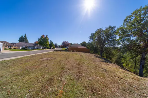 Redding, CA 96001,4165 Sunglow DR