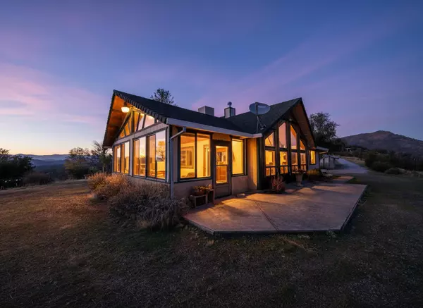 Redding, CA 96003,14018 Highview TRL