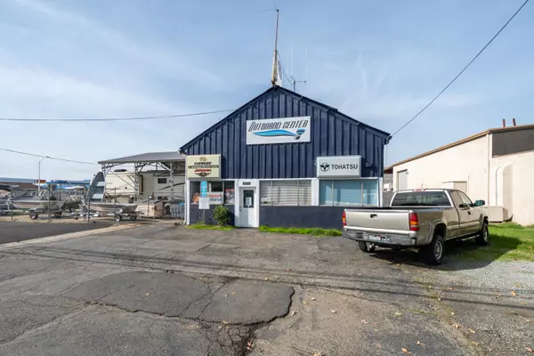 Redding, CA 96003,5280 Caterpillar RD