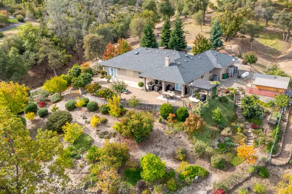 Redding, CA 96001,15155 Mountain Shadows DR