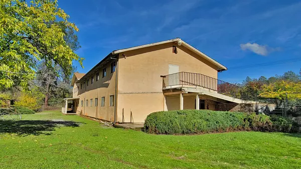 Shasta Lake, CA 96019,13834 Lake BLVD