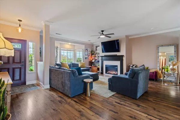 Redding, CA 96001,4687 Corita PL