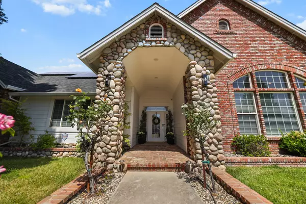 Redding, CA 96003,2154 Harvard WAY