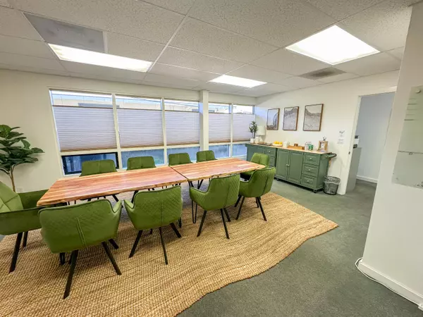 Redding, CA 96001,1388 Court ST #C