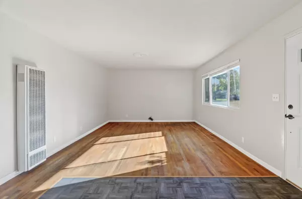 Redding, CA 96002,2068 Solar WAY