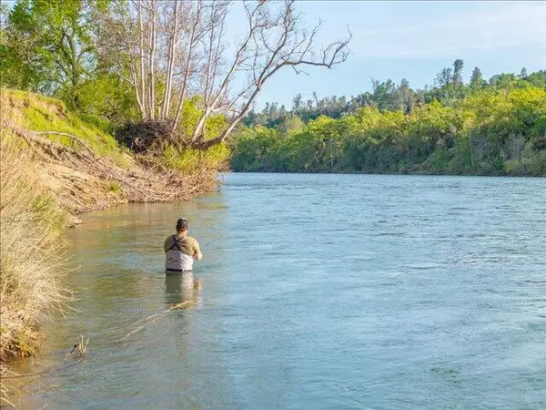 Red Bluff, CA 96080,21965 Sunburst LN