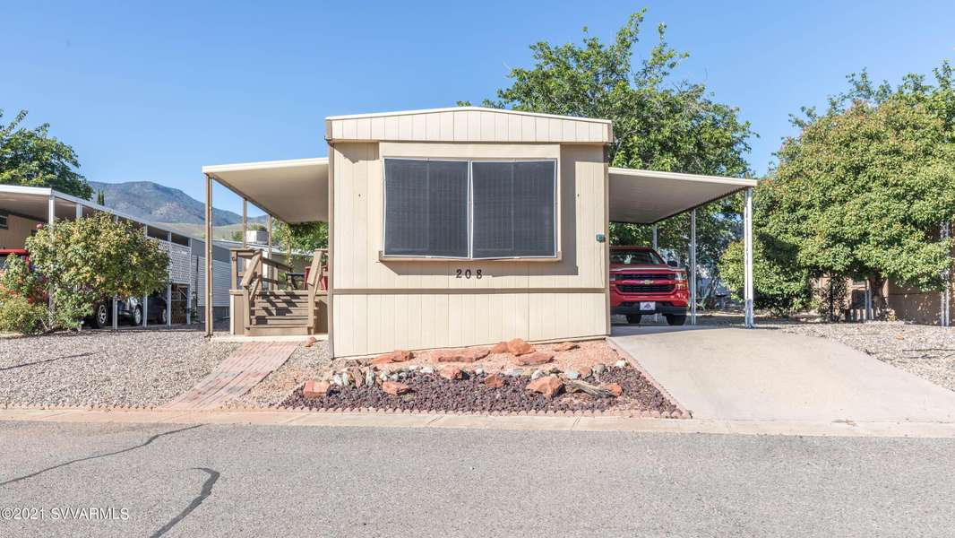 1077 Az-89a, Clarkdale, AZ 86324