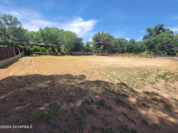 10110 E Creekside DR Drive, Cornville, AZ 86325