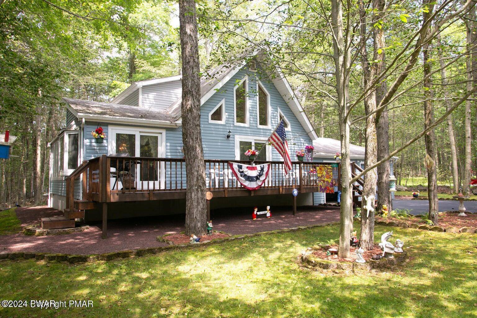 7127 Winnebago DR, Pocono Lake, PA 18347