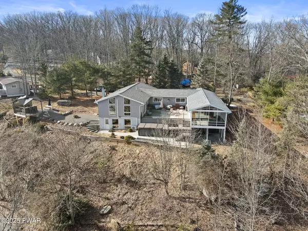 47 Summit CIR, Lakeville, PA 18438