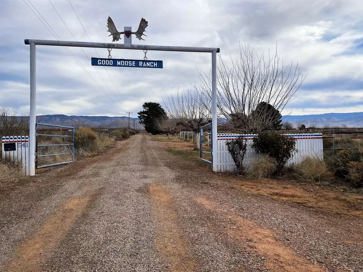 Tularosa, NM 88352,541 Riata RD