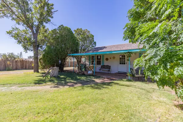 6 Edith Ln, La Luz, NM 88337