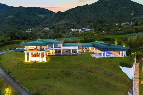 Escazu,