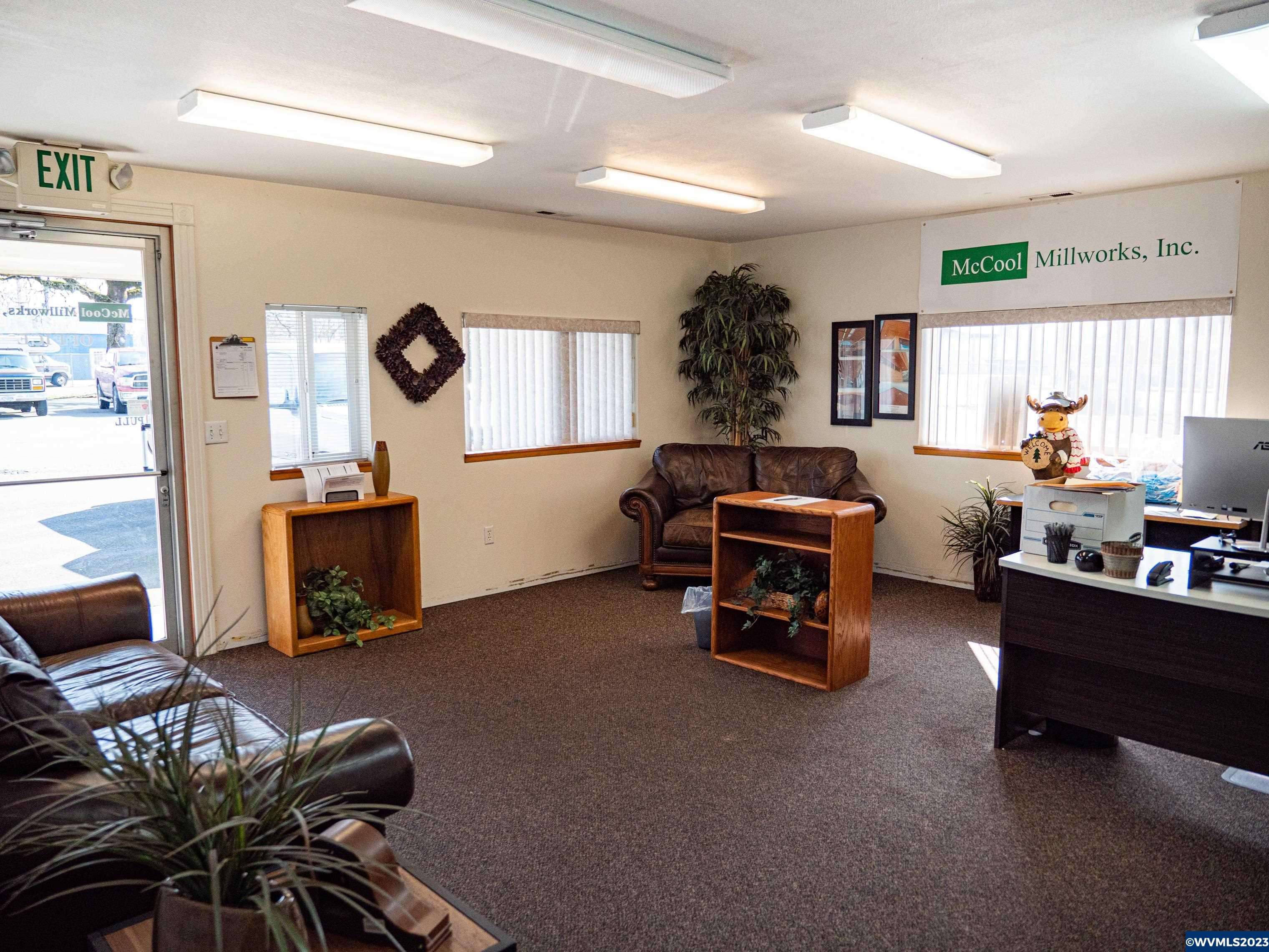 Sweet Home, OR 97386,1744 Main St