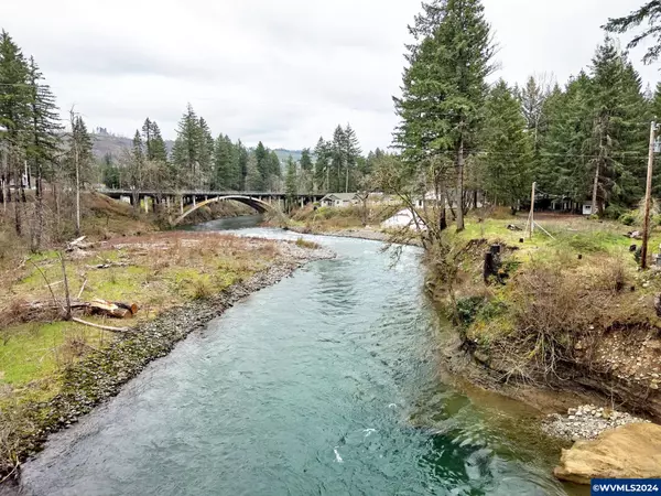 Lyons, OR 97358,11133 Riverwood Dr