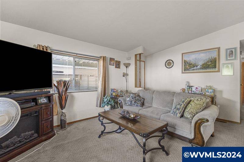Dallas, OR 97338,300 Lacreole (#211) Dr