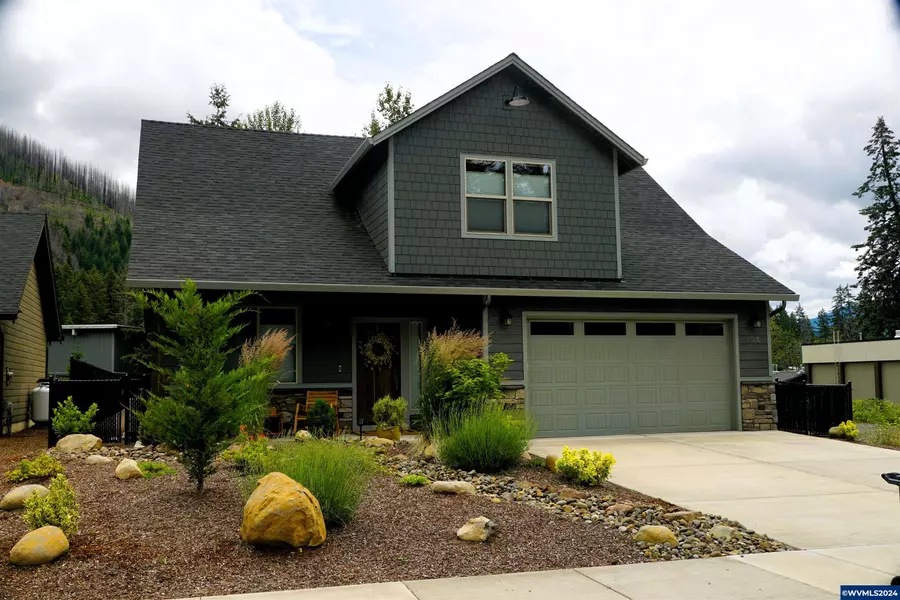 305 Janice Ct, Detroit, OR 97342