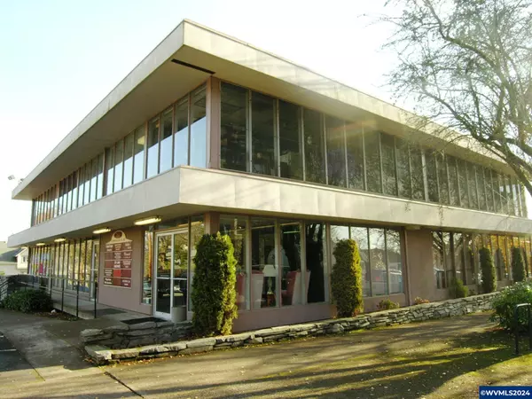 780 Commercial (301) St SE SE, Salem, OR 97302