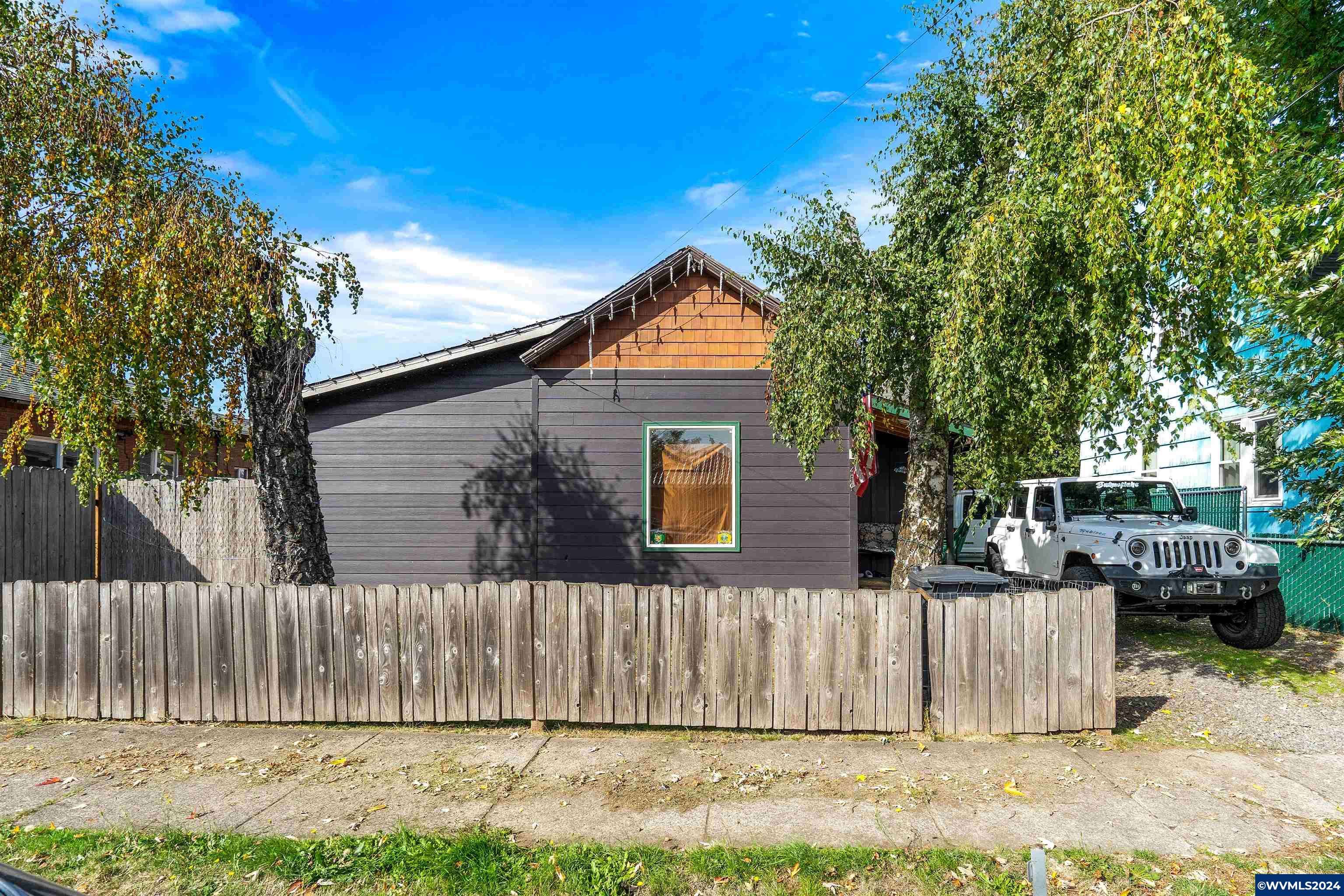 Salem, OR 97301-4442,459 23rd St NE NE