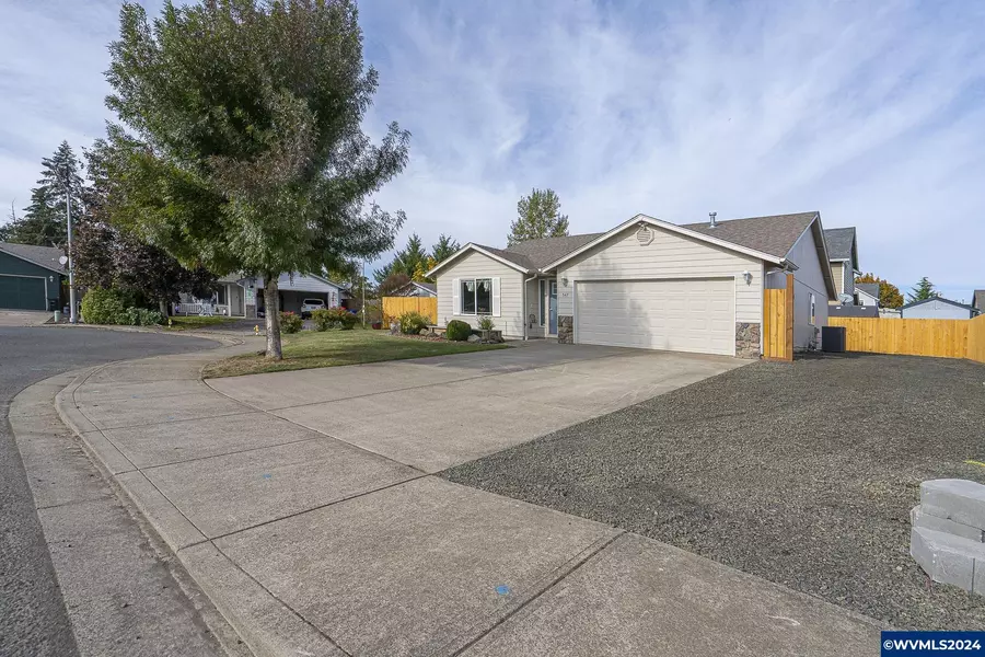 547 Ashley Ct, Jefferson, OR 97352