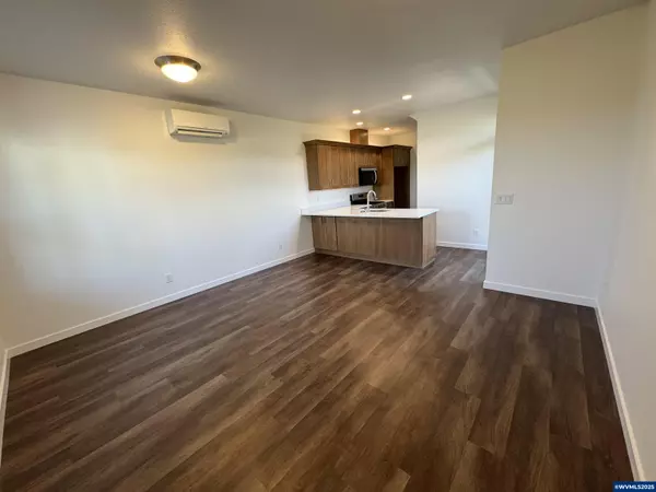 Dallas, OR 97338,361 Kitzmiller Dr