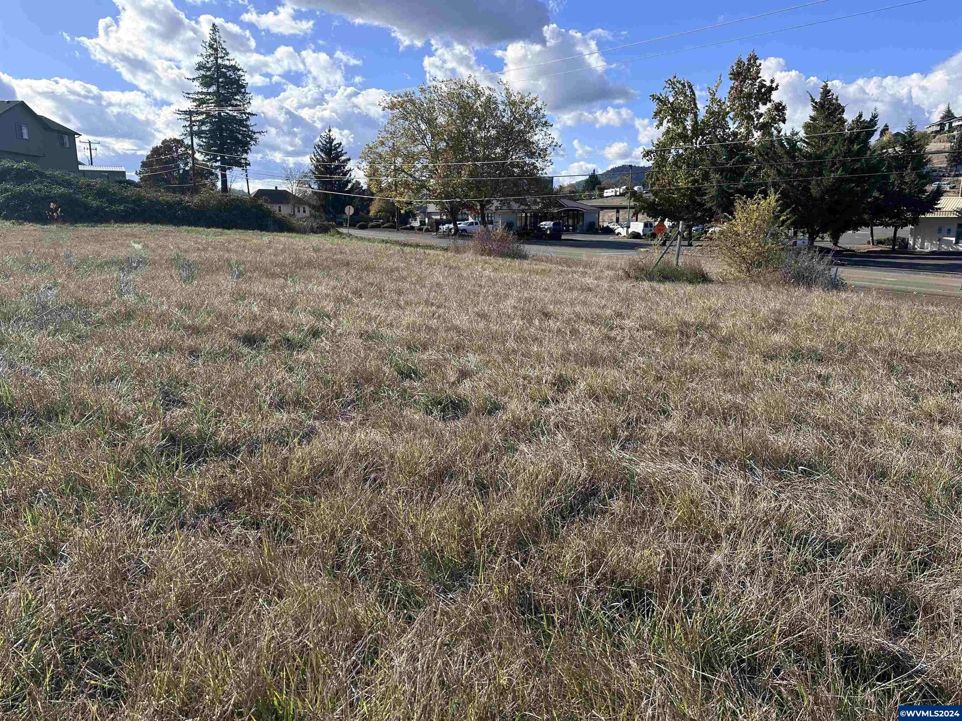 Roseburg, OR 97471,4885 Grange Rd
